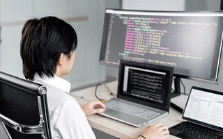 七台河 ,php声明和调用变量的符号是什么？